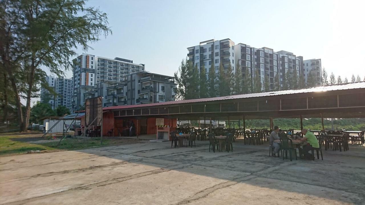 Cozy Swiss Garden Beach Resort Residence Kampung Sungai Karang Exterior foto